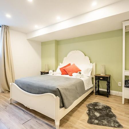 Gabby'S Place Downtown Core Торонто Номер фото